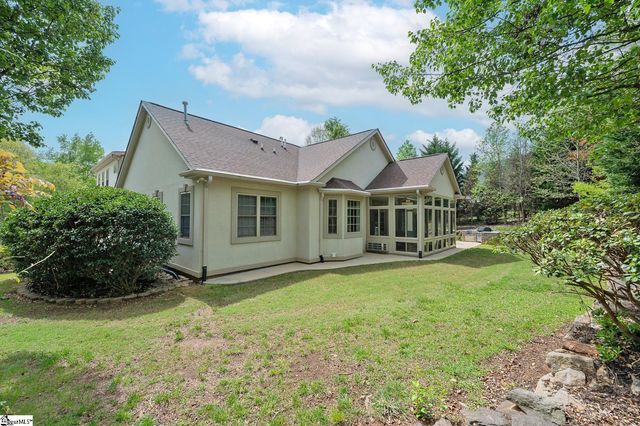 208 Glen Meadows Drive, Simpsonville, SC 29680