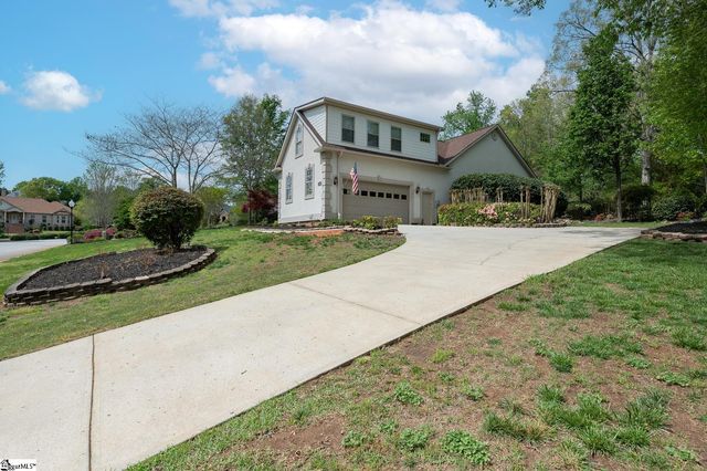 208 Glen Meadows Drive, Simpsonville, SC 29680