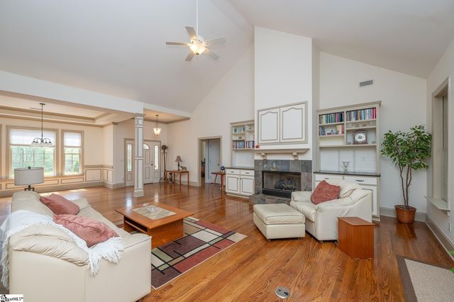 208 Glen Meadows Drive, Simpsonville, SC 29680