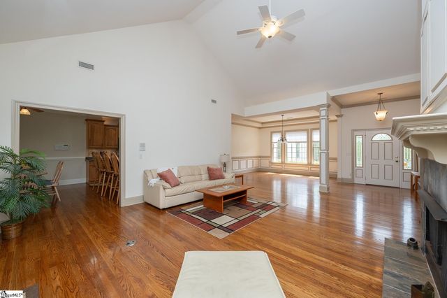 208 Glen Meadows Drive, Simpsonville, SC 29680