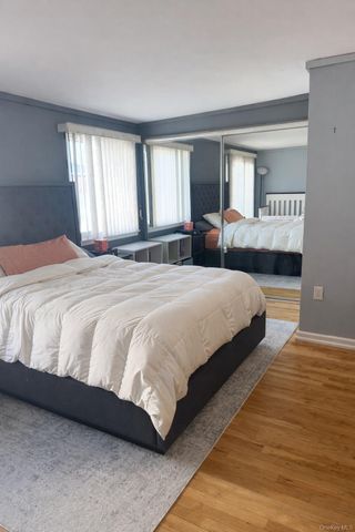 88 E Valley Stream Boulevard 9, Valley Stream, NY 11580