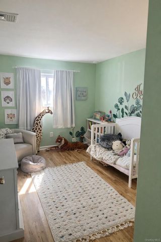 88 E Valley Stream Boulevard 9, Valley Stream, NY 11580