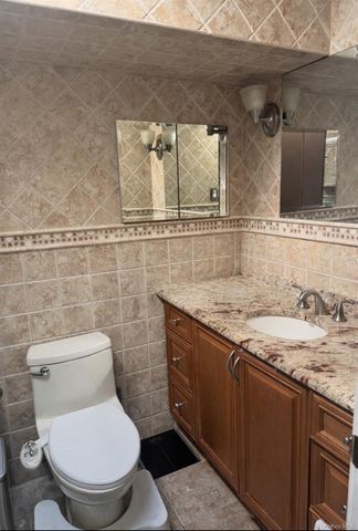 88 E Valley Stream Boulevard 9, Valley Stream, NY 11580