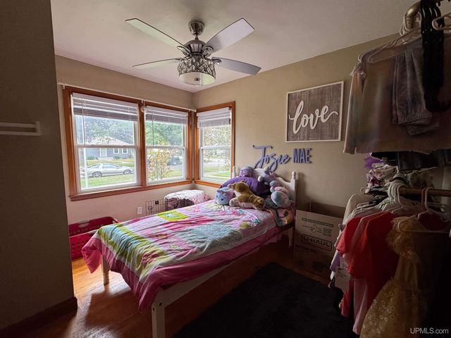 1824 S 9th Avenue, Escanaba, MI 49829