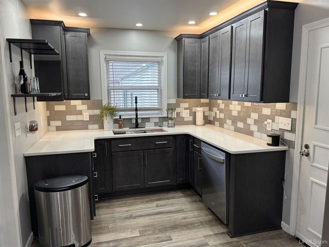 1824 S 9th Avenue, Escanaba, MI 49829