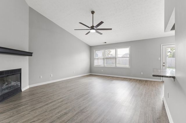 131 Hawthorne Drive, Georgetown, KY 40324