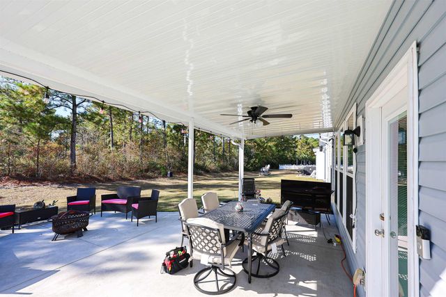 696 Tattlesbury Dr., Conway, SC 29526