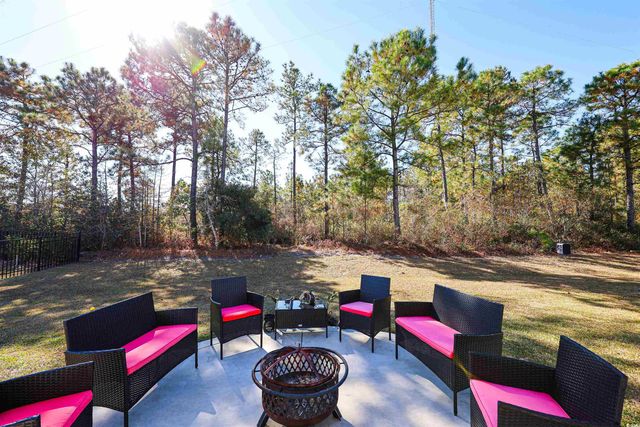 696 Tattlesbury Dr., Conway, SC 29526