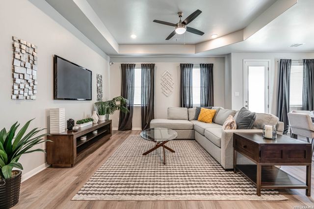 3816 DONALD DR, Seguin, TX 78155