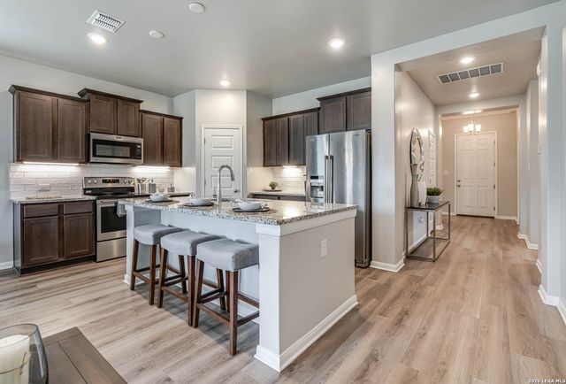 3816 DONALD DR, Seguin, TX 78155