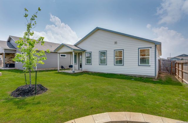 3816 DONALD DR, Seguin, TX 78155