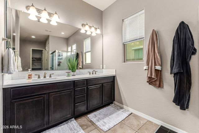 3840 E WISTERIA Drive, Chandler, AZ 85286