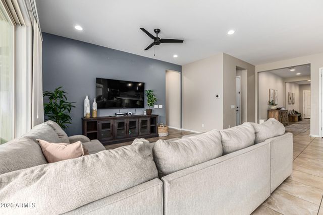 3840 E WISTERIA Drive, Chandler, AZ 85286