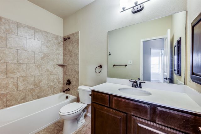 200 Mount Olive Avenue, Mckinney, TX 75072