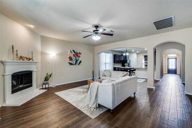 200 Mount Olive Avenue, Mckinney, TX 75072