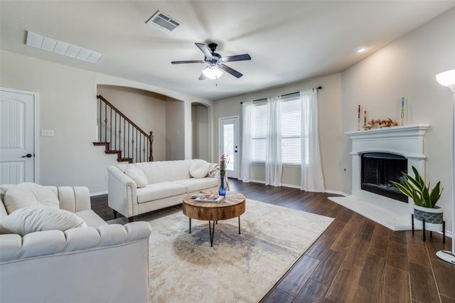 200 Mount Olive Avenue, Mckinney, TX 75072