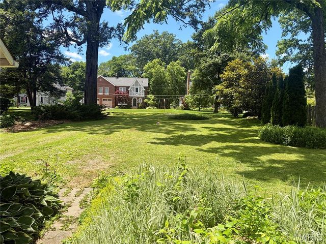 822 N Clay Avenue, Kirkwood, MO 63122