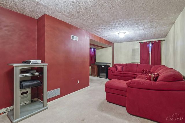 10152 Timberview Court, Woodlawn, OH 45215