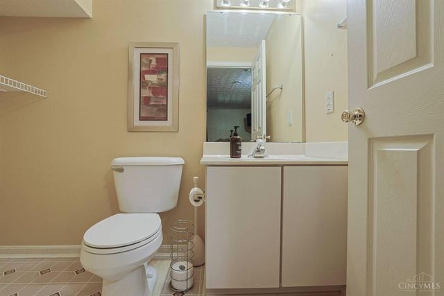 10152 Timberview Court, Woodlawn, OH 45215