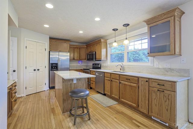 10152 Timberview Court, Woodlawn, OH 45215