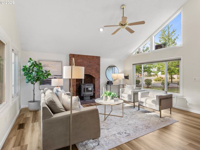 2243 Nw NORMAN Ave, Gresham, OR 97030