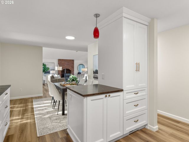 2243 Nw NORMAN Ave, Gresham, OR 97030