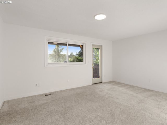 2243 Nw NORMAN Ave, Gresham, OR 97030