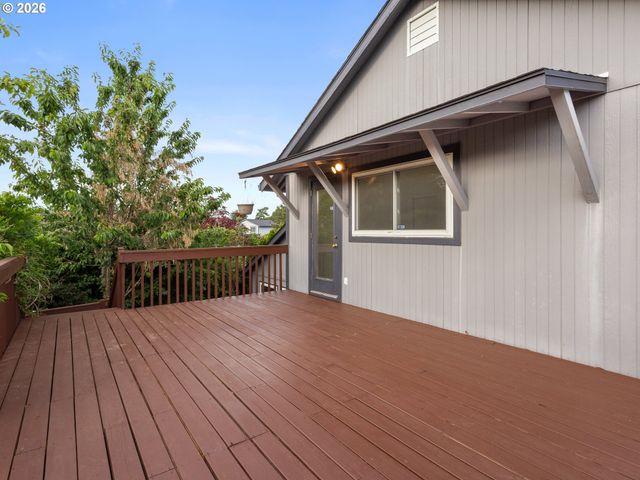 2243 Nw NORMAN Ave, Gresham, OR 97030