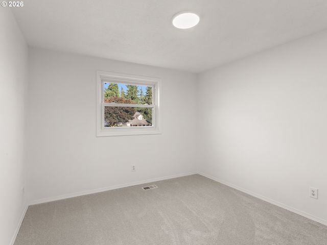 2243 Nw NORMAN Ave, Gresham, OR 97030