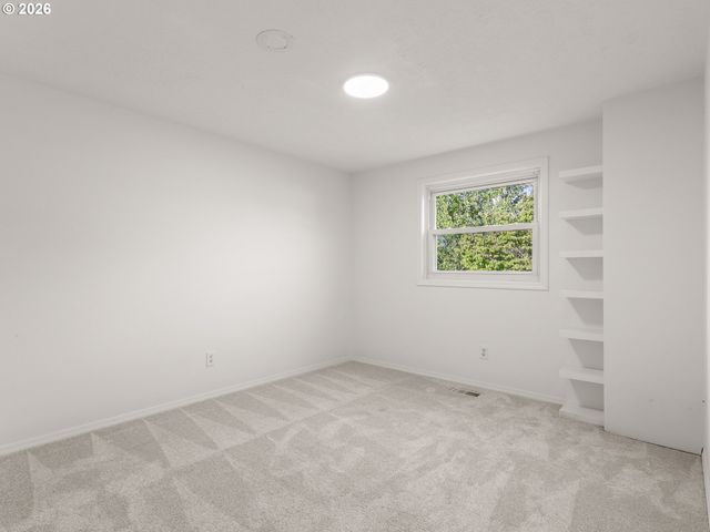 2243 Nw NORMAN Ave, Gresham, OR 97030