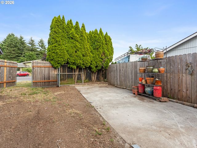 2243 Nw NORMAN Ave, Gresham, OR 97030