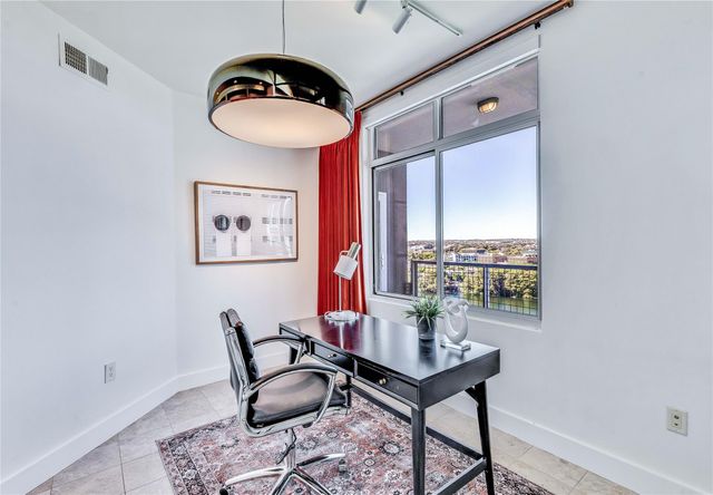 54 Rainey ST 1222, Austin, TX 78701