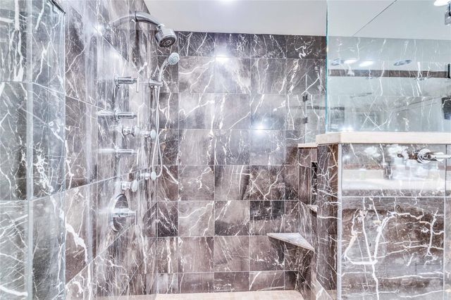 54 Rainey ST 1222, Austin, TX 78701