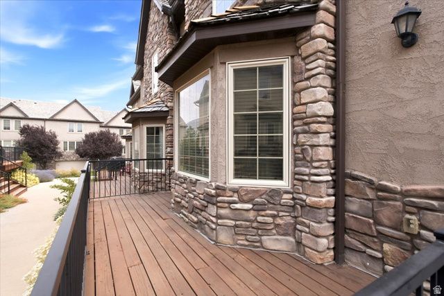 1339 E LAKE SPRINGS LN, Holladay, UT 84117