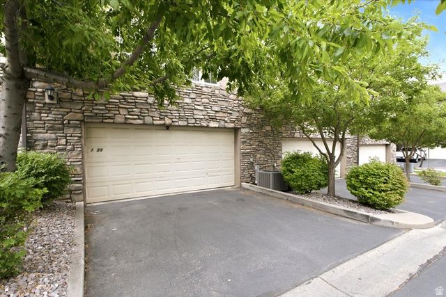 1339 E LAKE SPRINGS LN, Holladay, UT 84117