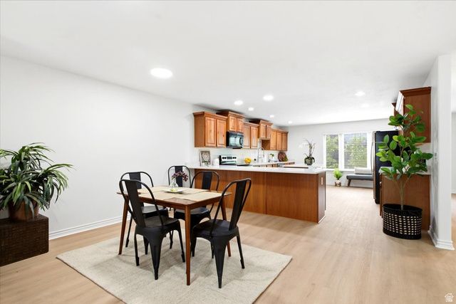 1339 E LAKE SPRINGS LN, Holladay, UT 84117