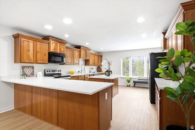 1339 E LAKE SPRINGS LN, Holladay, UT 84117