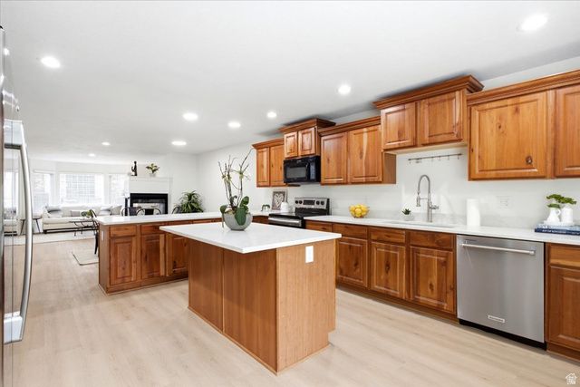 1339 E LAKE SPRINGS LN, Holladay, UT 84117