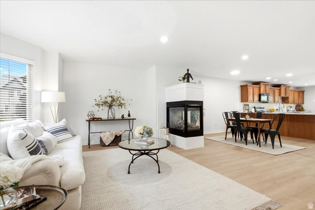 1339 E LAKE SPRINGS LN, Holladay, UT 84117