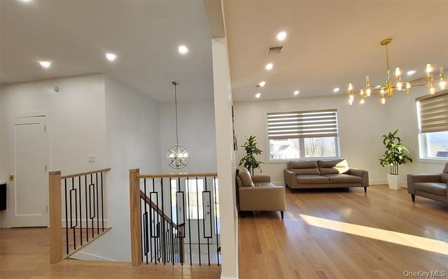 27 Catskill High Rail, Monroe, NY 10950