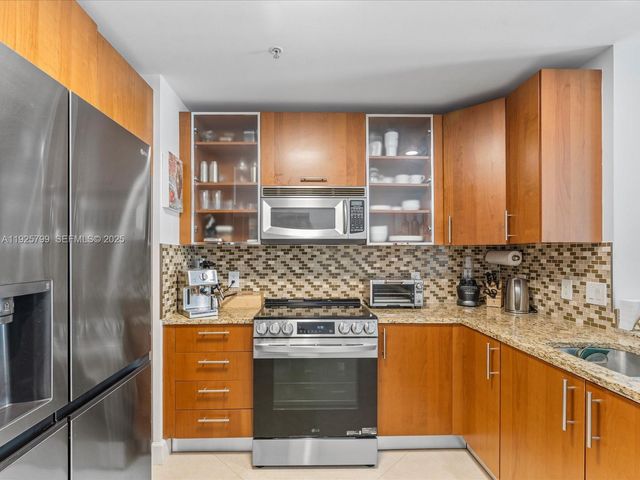 1945 S Ocean Dr 404, Hallandale Beach, FL 33009