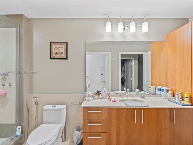 1945 S Ocean Dr 404, Hallandale Beach, FL 33009