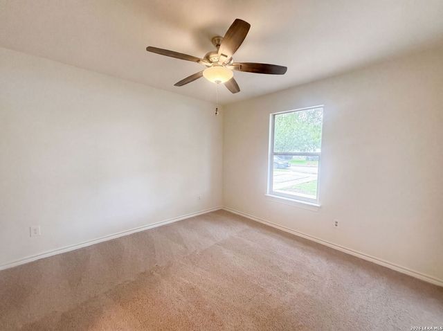 721 ROOSEVELT DR, Seguin, TX 78155