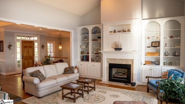 138 South Oak Pointe Drive, Seneca, SC 29672