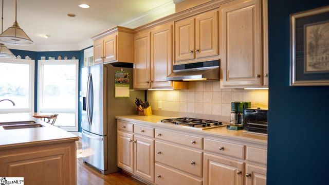 138 South Oak Pointe Drive, Seneca, SC 29672