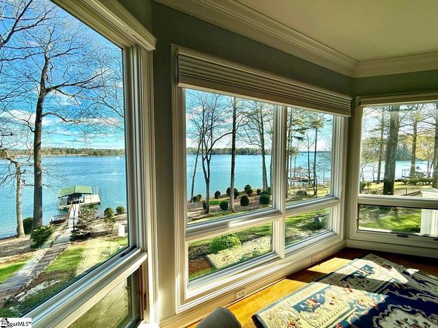 138 South Oak Pointe Drive, Seneca, SC 29672