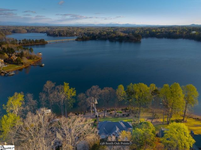 138 South Oak Pointe Drive, Seneca, SC 29672