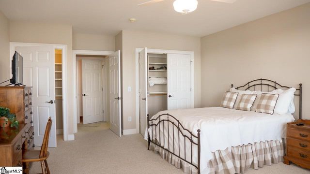 138 South Oak Pointe Drive, Seneca, SC 29672