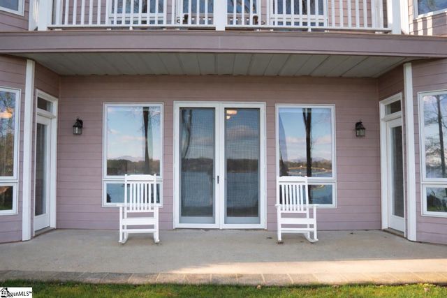 138 South Oak Pointe Drive, Seneca, SC 29672