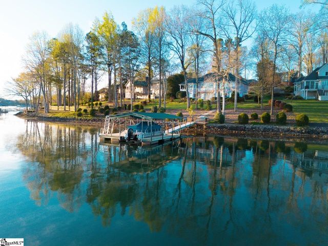 138 South Oak Pointe Drive, Seneca, SC 29672